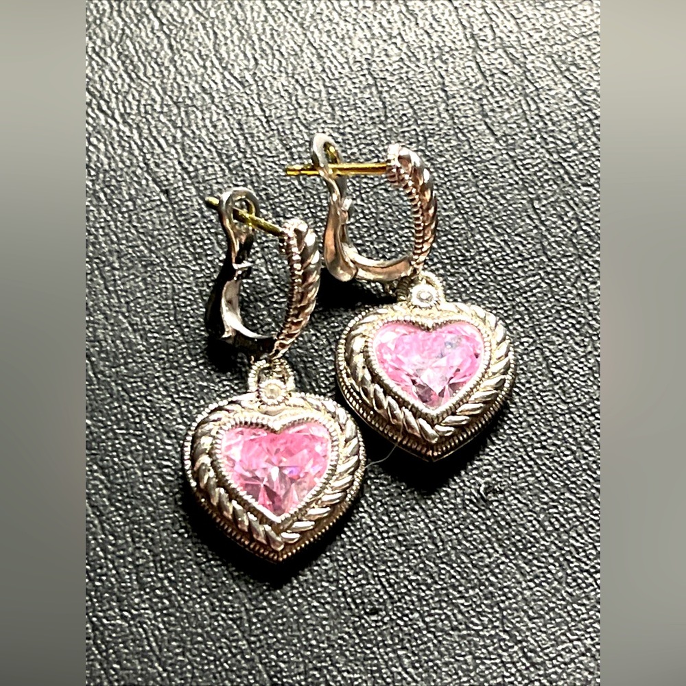 COPY - JUDITH RIPKA NEW WITHOUT BOX CUTE PINK EARRINGS